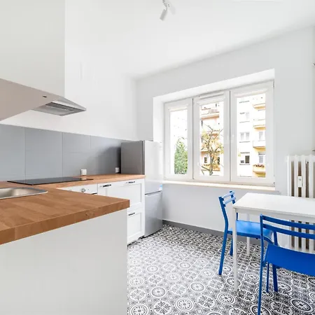 Apartmán Kosciuszki Square Retreat, Real Apartments ! Gdyně